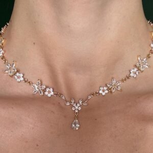 AD Embedded Flower Necklace