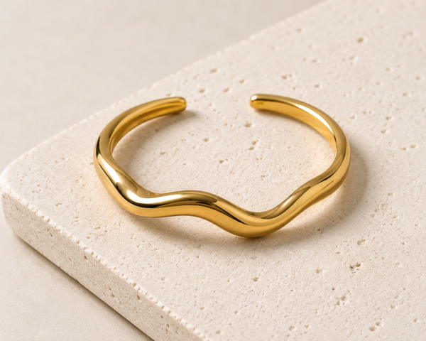 64988a48-af98-4965-8ba1-d6cc022c9223 14K Magen Demi fine Gold Bracelet